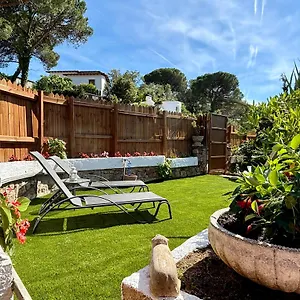 https://cala-canyelles-holidays-apartments.topcostabravahotels.com